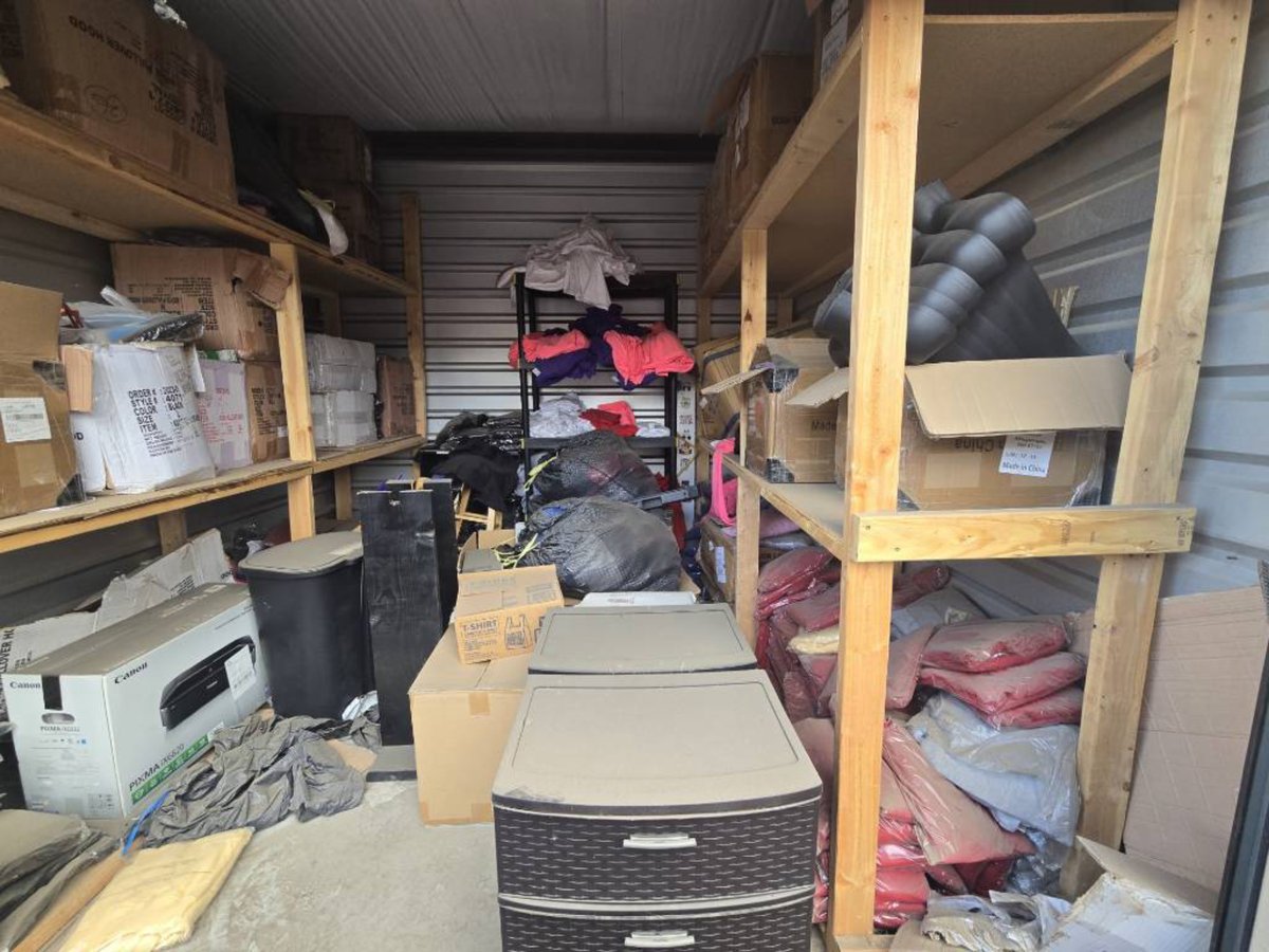 10 x 10 storage unit in Albuquerque, NM