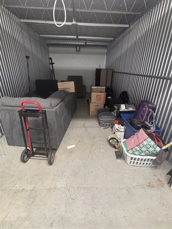 10 x 20 storage unit in Minneapolis, MN
