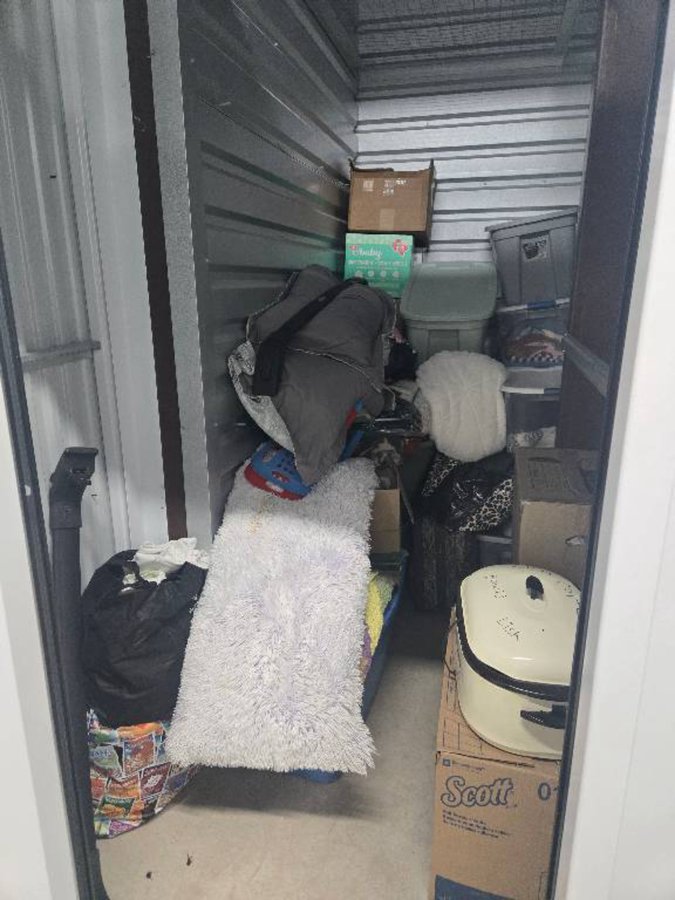 5 x 10 storage unit in Austin, TX