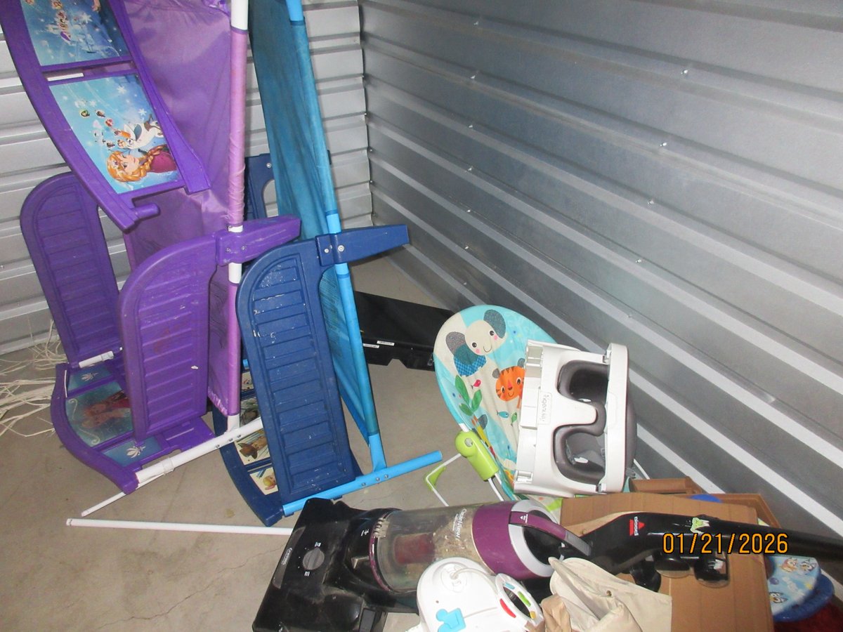 10 x 10 storage unit in Denver, CO