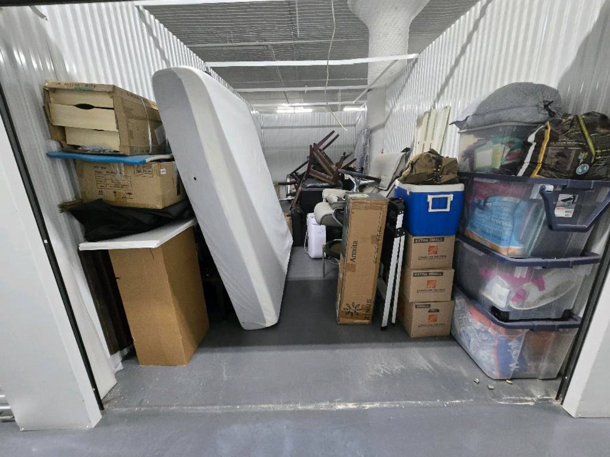 10 x 25 storage unit in Chicago, IL