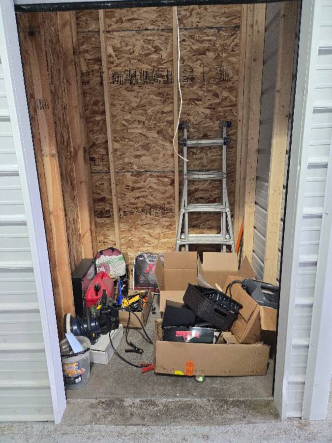 5 x 5 storage unit in Melrose Park, IL