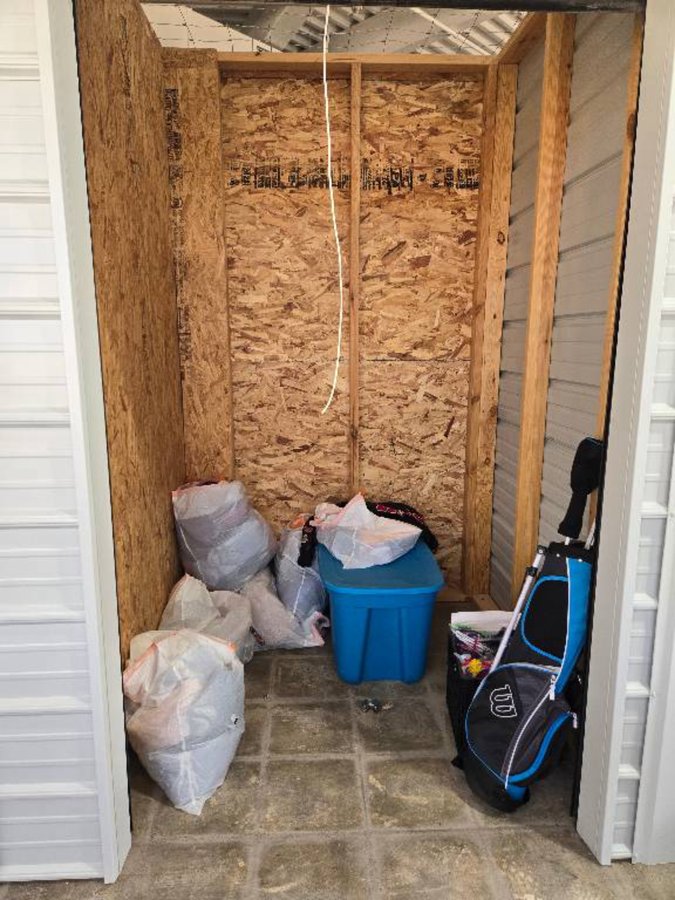 5 x 5 storage unit in Melrose Park, IL