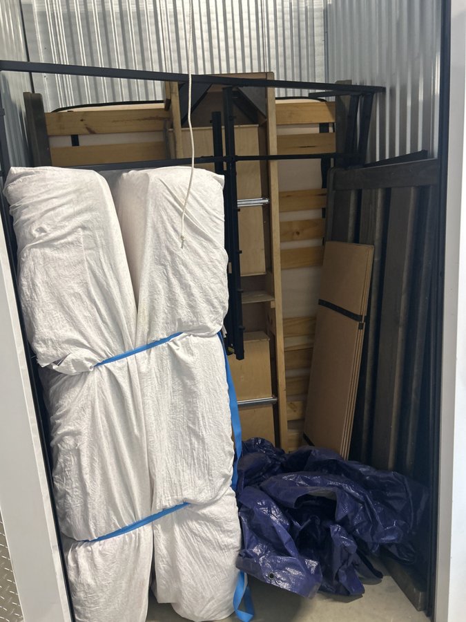 5 x 5 storage unit in Burleson, TX
