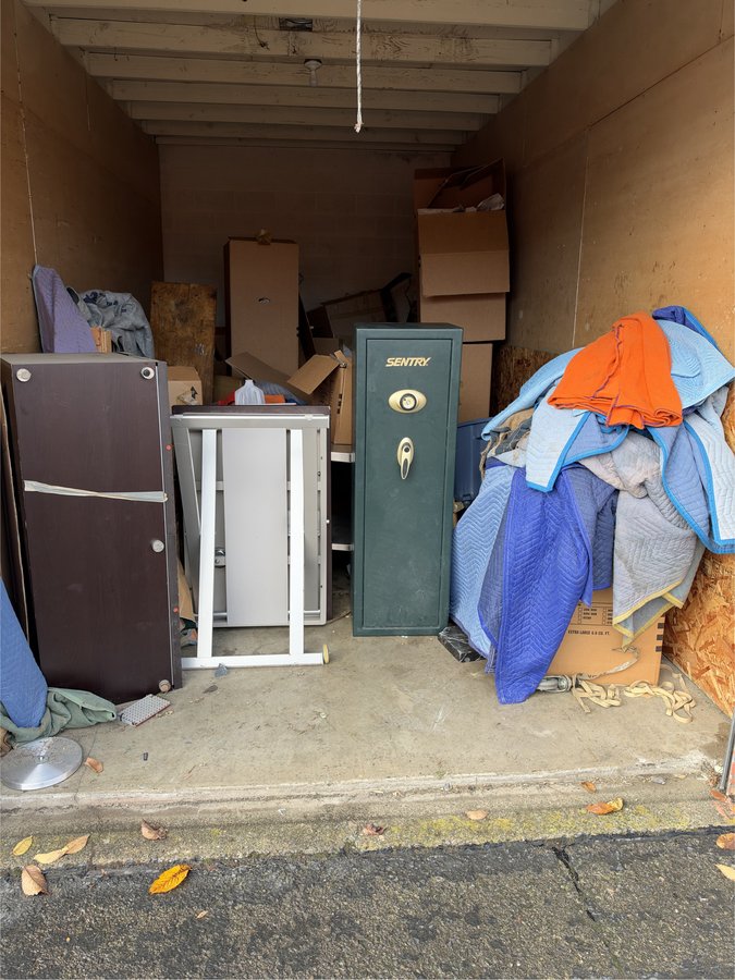 10 x 20 storage unit in Portland, OR