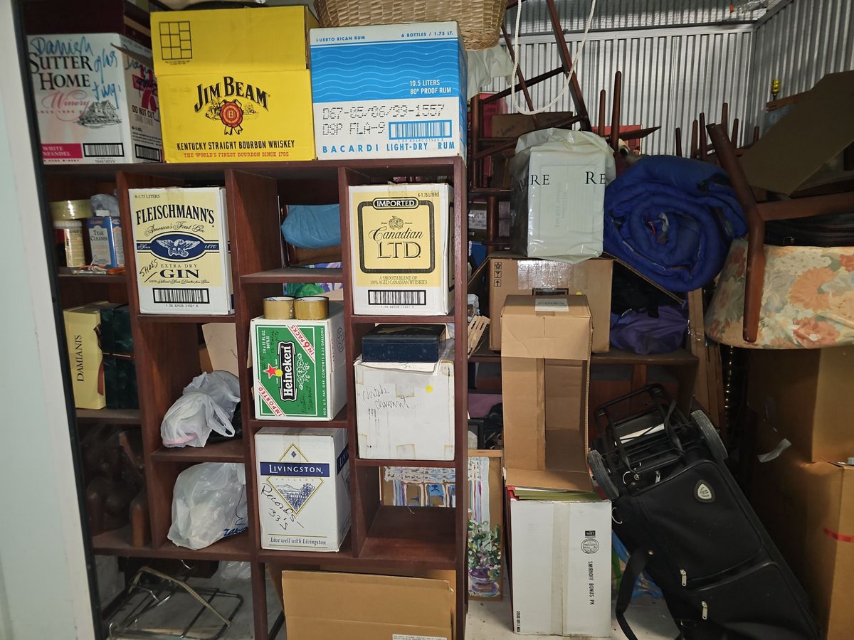 10 x 10 storage unit in Lake Worth, FL
