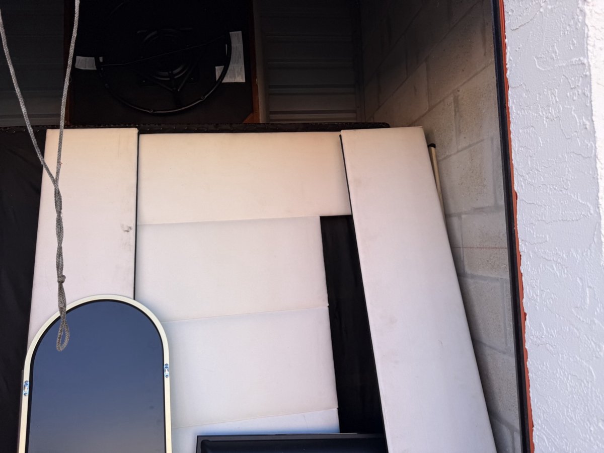 6 x 10 storage unit in Lantana, FL