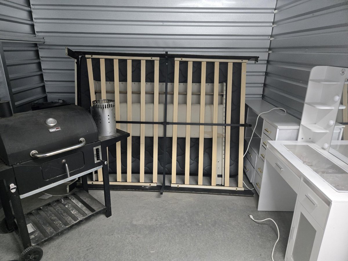 10 x 7 storage unit in Pittsburgh, PA