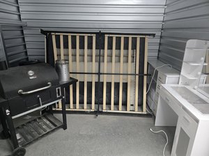 10 x 7 unit in Pittsburgh