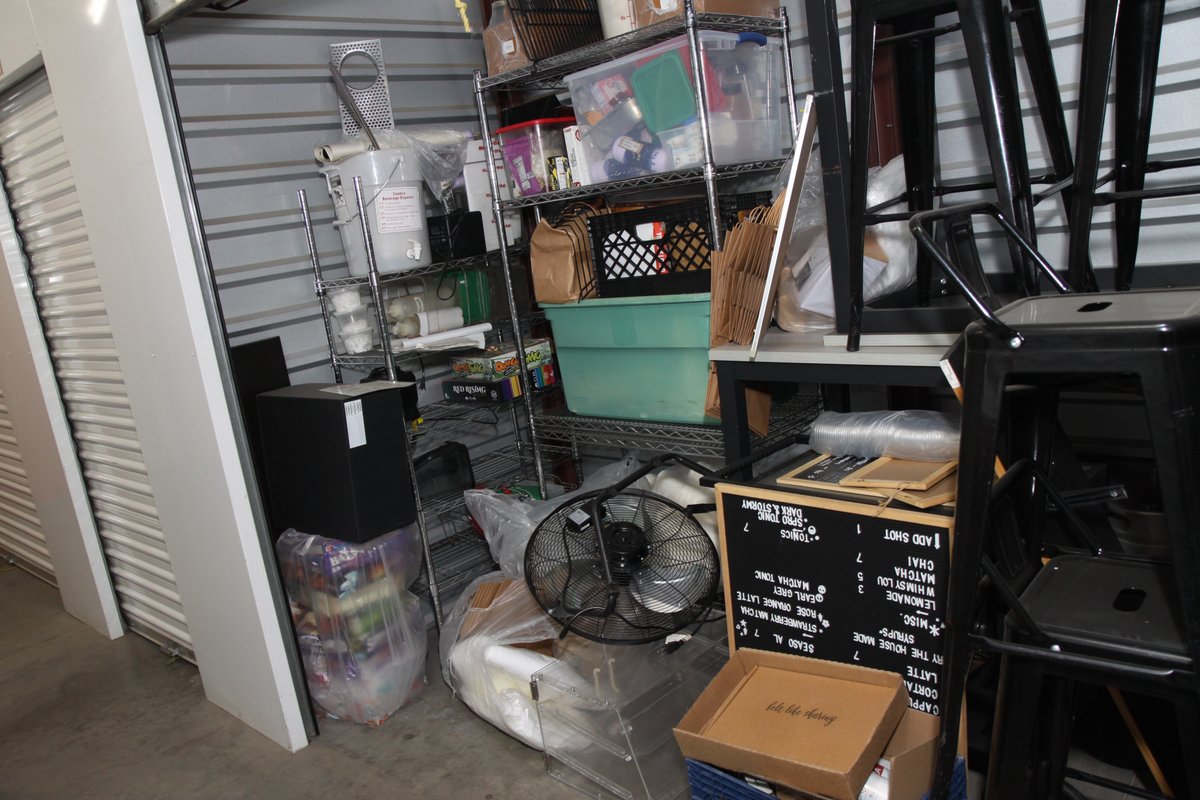 5 x 10 storage unit in Rialto, CA