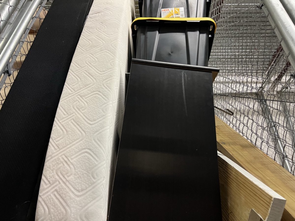 4 x 8 storage unit in Wellington, FL