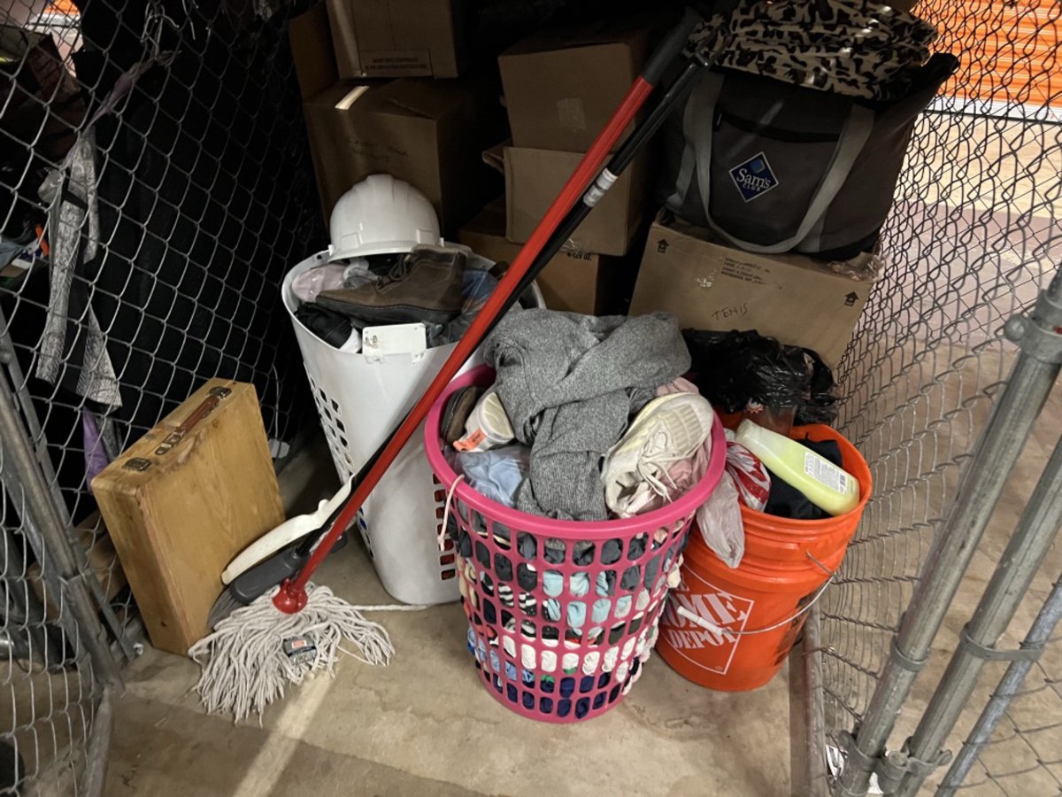 4 x 6 storage unit in West Palm Beach, FL
