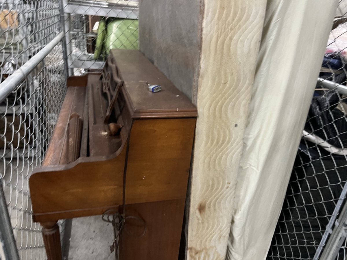 4 x 6 storage unit in West Palm Beach, FL