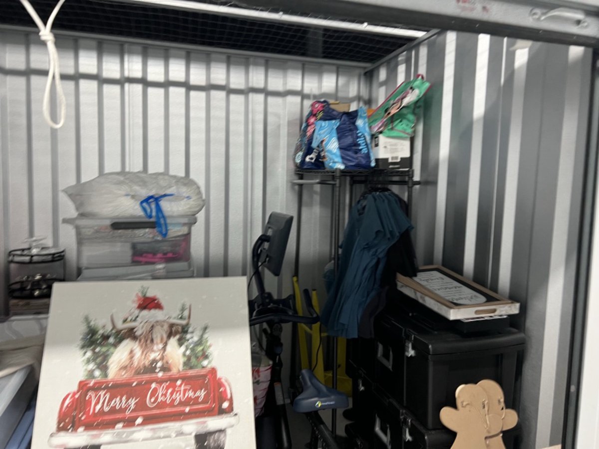 10 x 8 storage unit in West Palm Beach, FL