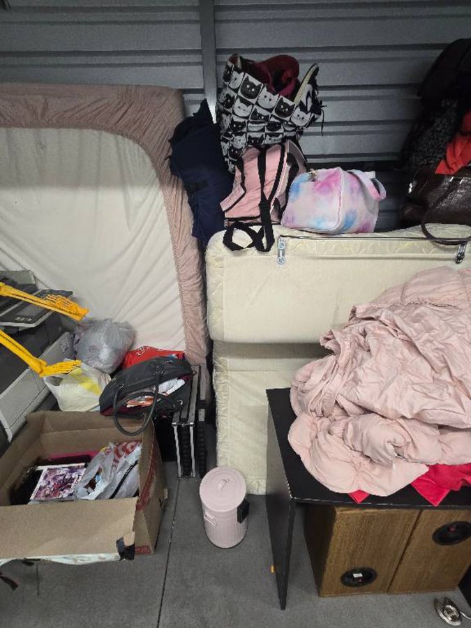 10 x 5 storage unit in Phoenix, AZ
