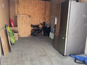 10 x 15 storage unit in Ontario, CA