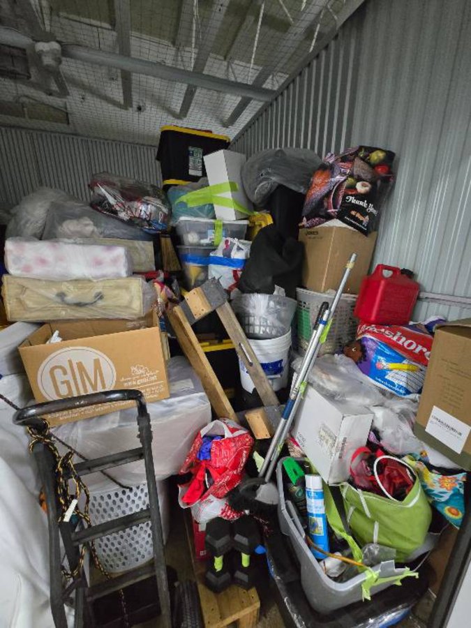 10 x 11 storage unit in San Diego, CA