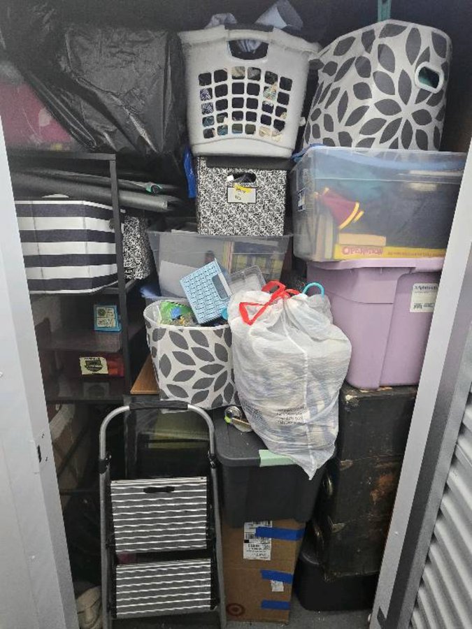 5 x 6 storage unit in Culver City, CA