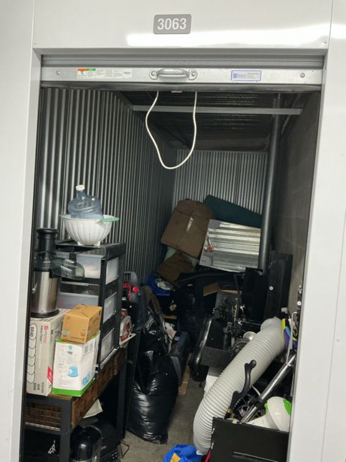 5 x 15 storage unit in Hayward, CA