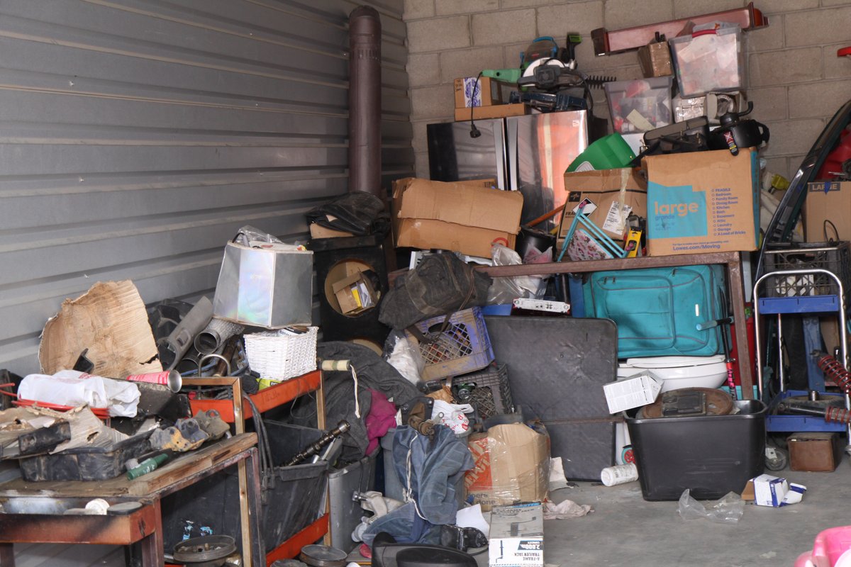 10 x 30 storage unit in Rialto, CA