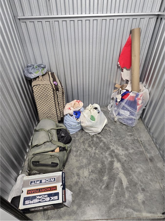 5 x 5 storage unit in Cerritos, CA