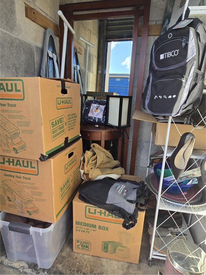 5 x 5 storage unit in Miami Gardens, FL