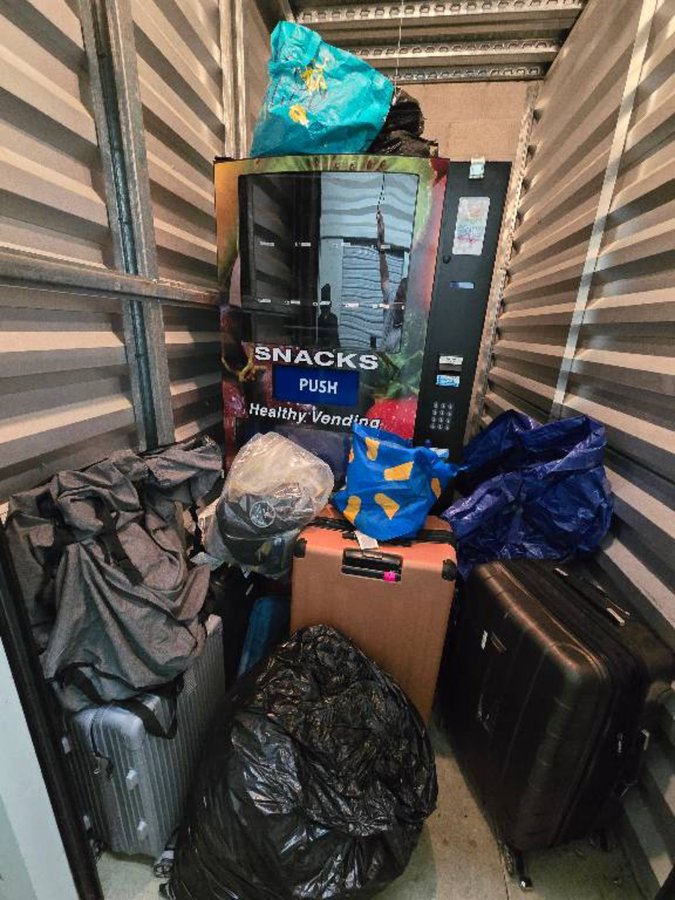 5 x 10 storage unit in Vallejo, CA