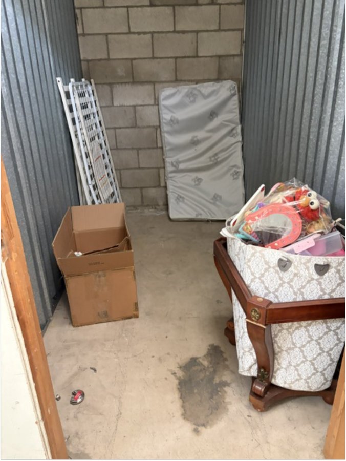 5 x 10 storage unit in Rialto, CA