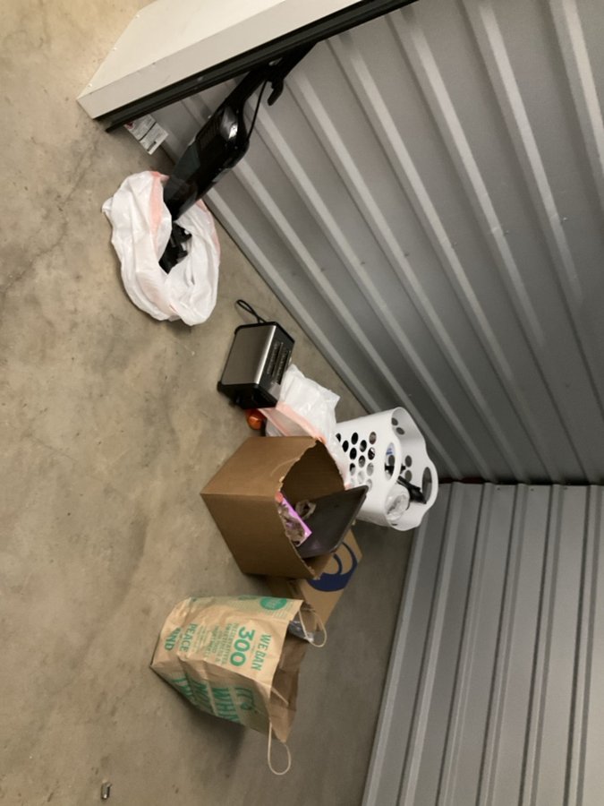 10 x 7 storage unit in Indianapolis, IN