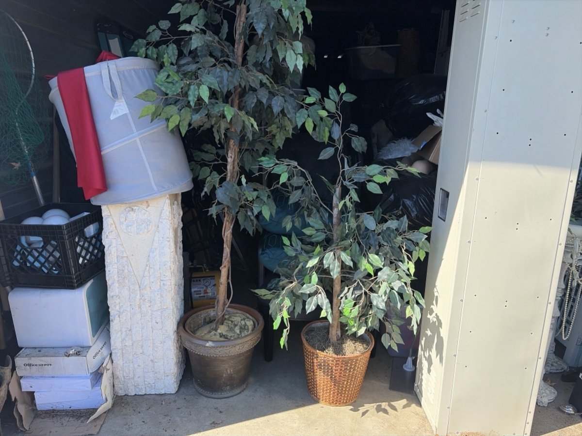 10 x 30 storage unit in Southaven, MS