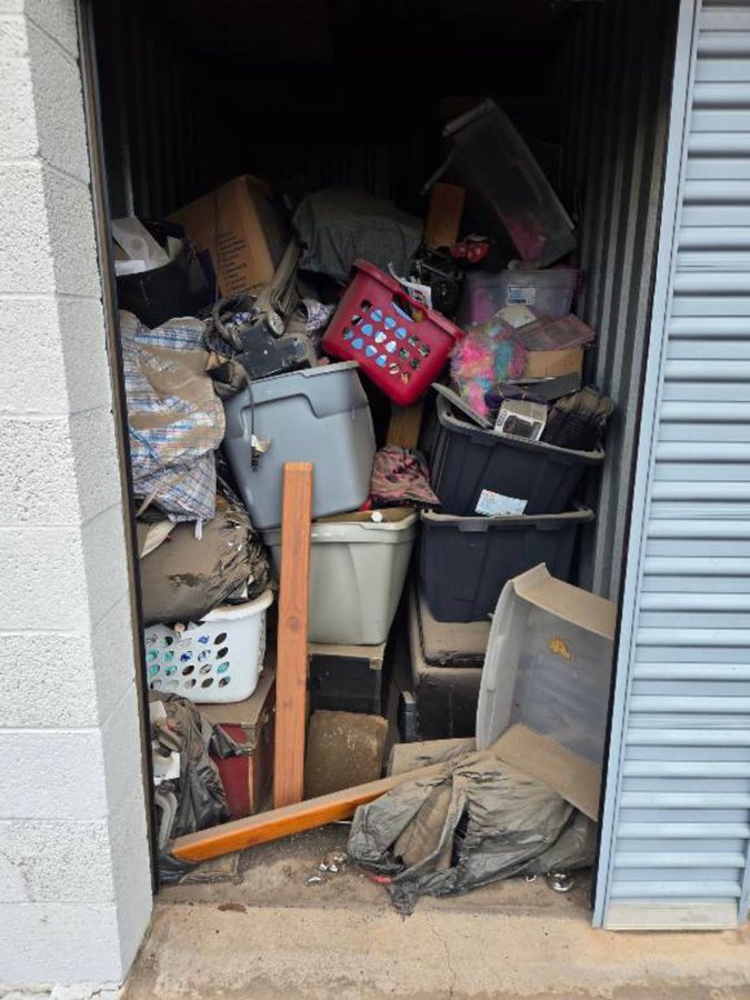 5 x 10 storage unit in Glendale, AZ