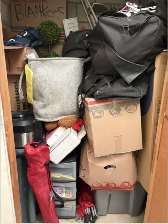 4 x 5 storage unit in Rialto, CA