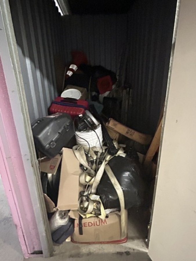5 x 10 storage unit in Pomona, CA