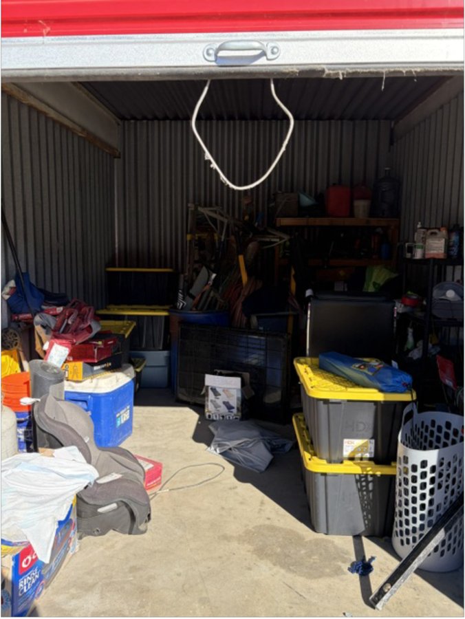 10 x 15 storage unit in Rialto, CA