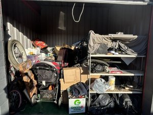 10 x 10 unit in Pomona