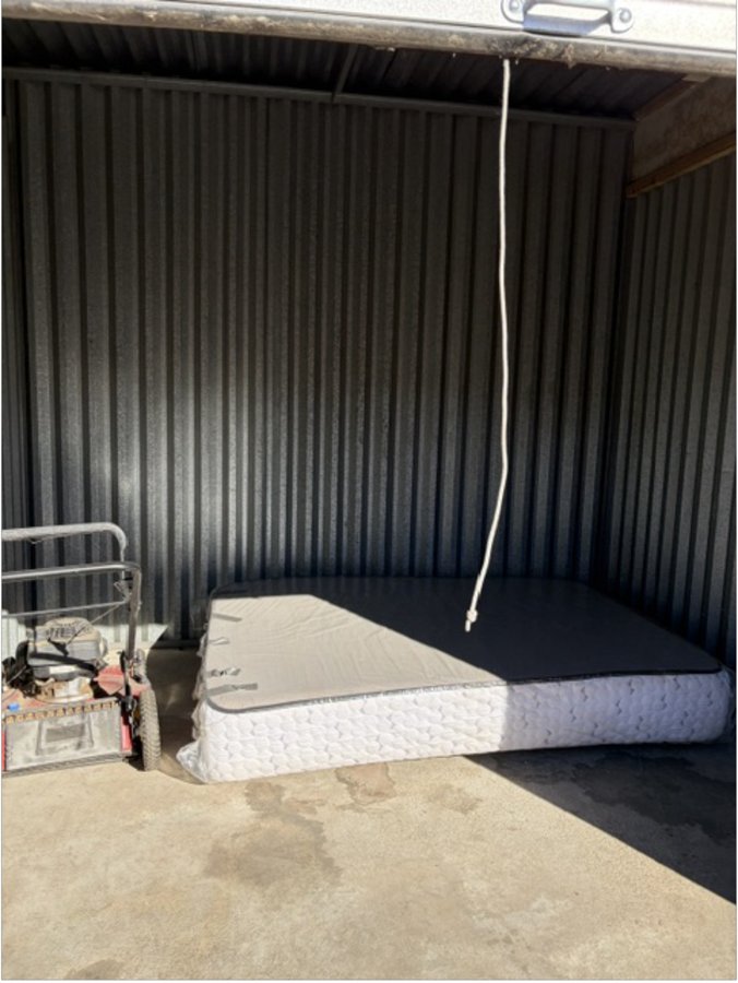 10 x 10 storage unit in Rialto, CA
