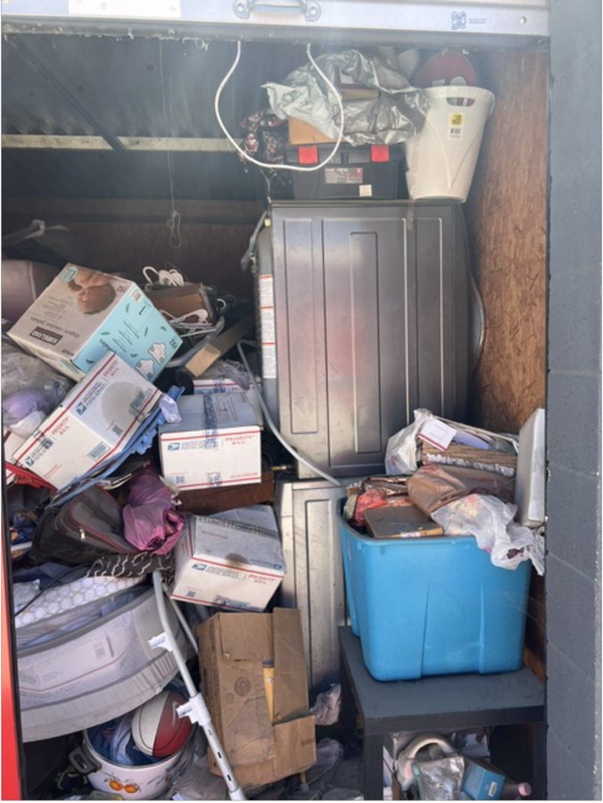 10 x 15 storage unit in Rialto, CA