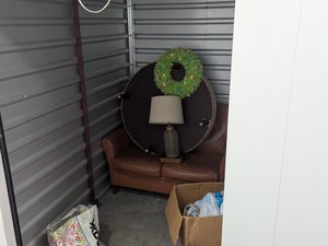 5 x 7 unit in Las Vegas