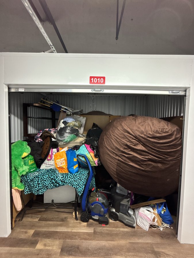 10 x 10 storage unit in Greece, NY