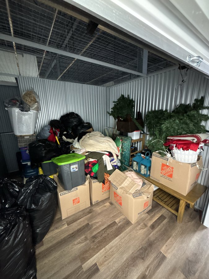 10 x 10 storage unit in Greece, NY