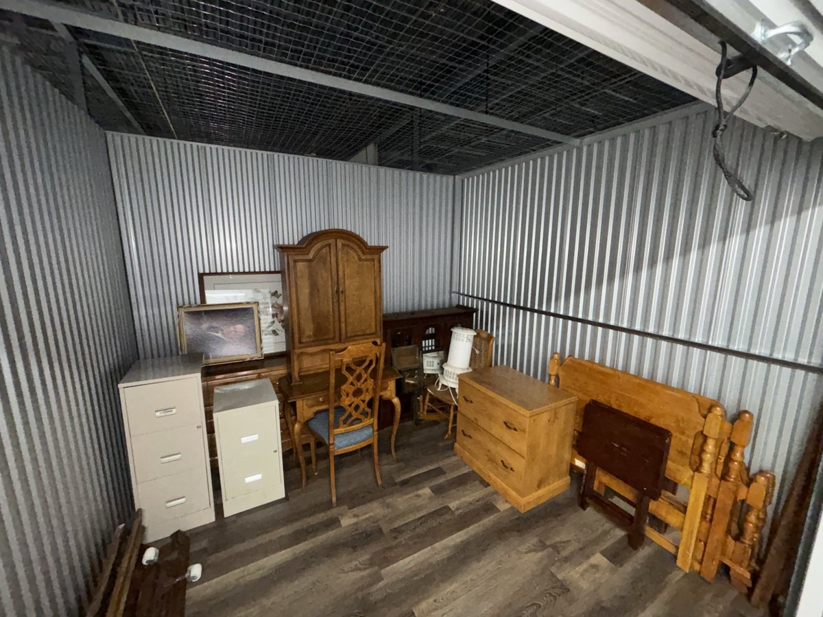 10 x 10 storage unit in Greece, NY