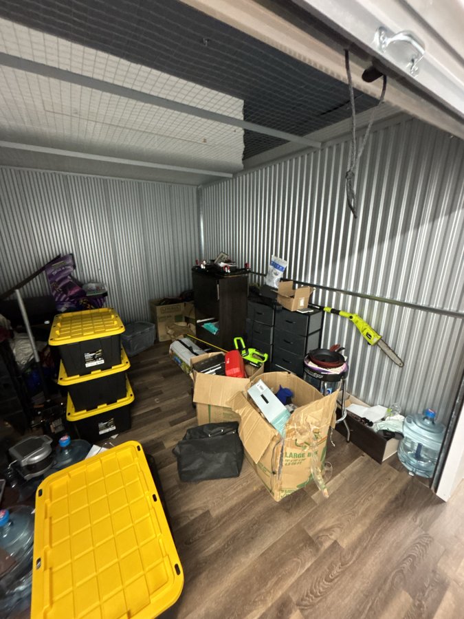 10 x 15 storage unit in Greece, NY