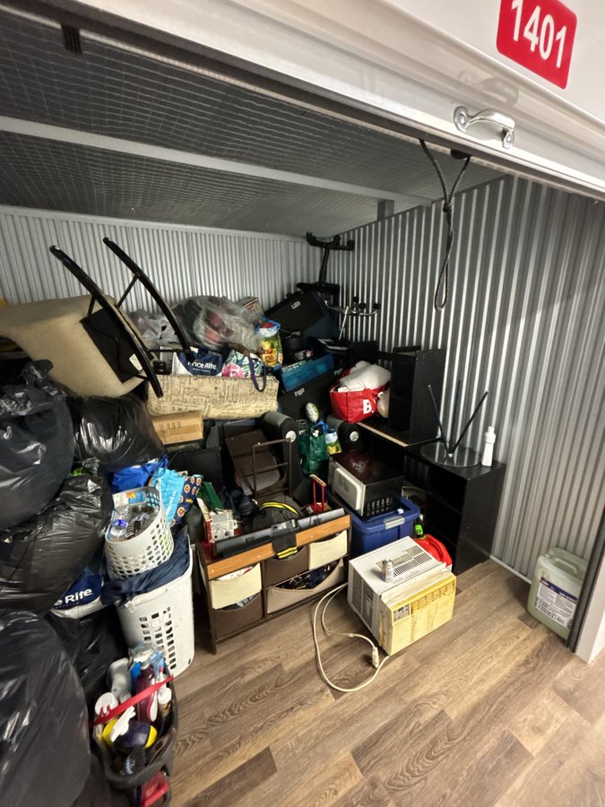 10 x 15 storage unit in Greece, NY