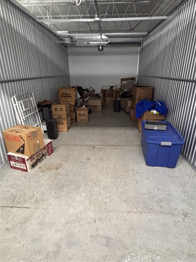 10 x 20 storage unit in Minneapolis, MN