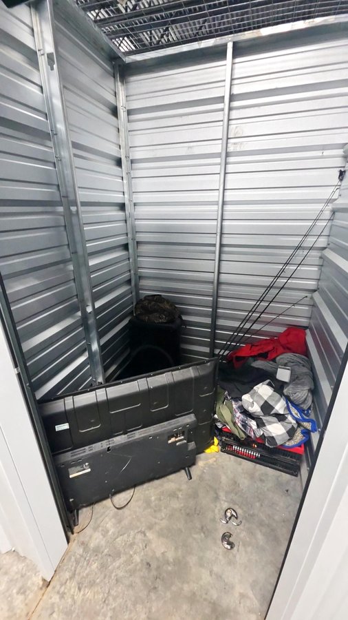 5 x 5 storage unit in Henderson, KY