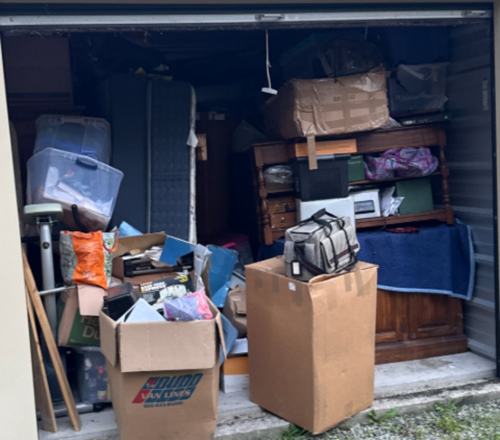 10 x 10 storage unit in Cropseyville, NY