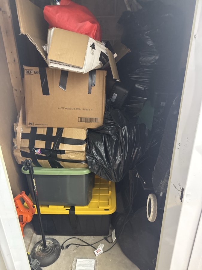 5 x 6 storage unit in Baltimore, MD