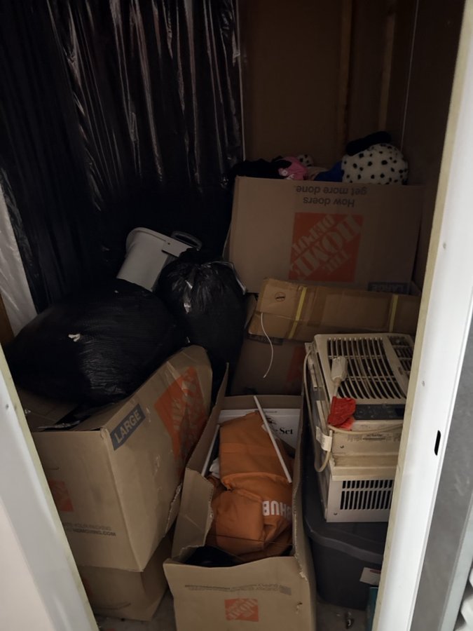 5 x 6 storage unit in Baltimore, MD