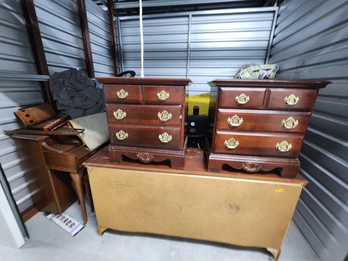 10 x 7 storage unit in Jacksonville, FL
