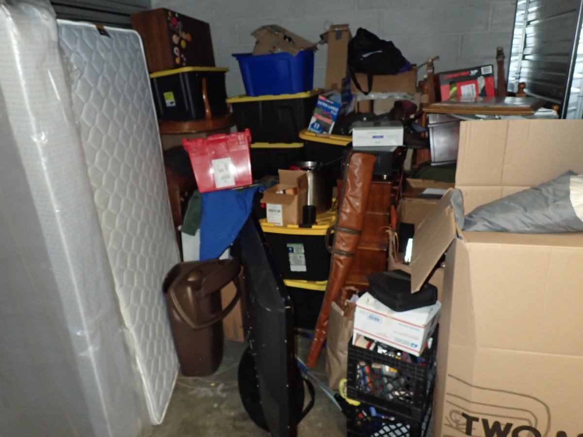 10 x 10 storage unit in Maplewood, MN
